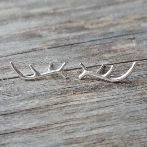 1 Pair Trendy Animal Deer Earrings Shellhard Charms Reindeer Deer Horn Antler Studs Earrings Boucle d'oreille For Women Jewelry Deer Horn Jewelry, Climbers Earrings, Deer Earrings, Reindeer Horns, Horn Earrings, Deer Horn, Cute Stud Earrings, Horn Jewelry, Ear Pins