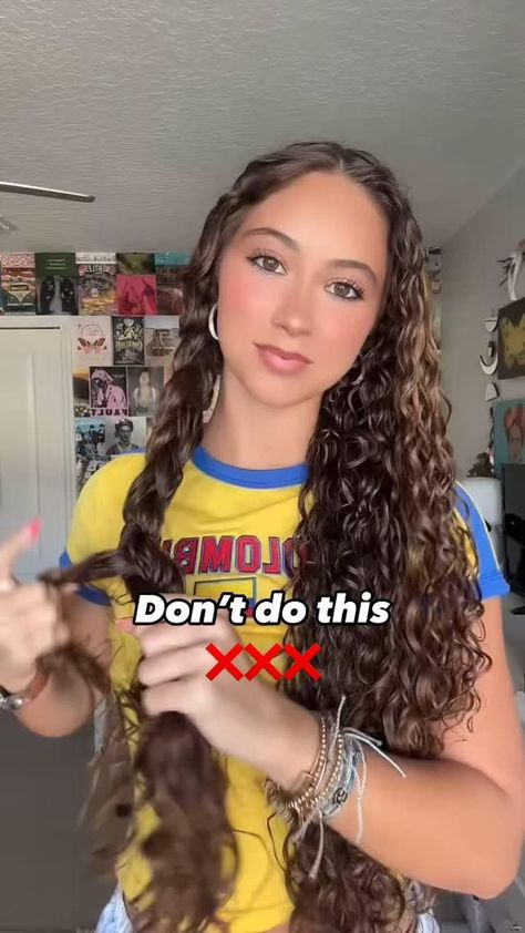 Volume can change everything😍…#curlyhair #tutorial #curlyhairstyles #curlytutorial #hairtutorial #hairtutorialvideo #explore #hairgoals Curly Hair Volume Tips, How To Get Volume In Curly Hair, How To Make Your Hair Curly, How To Get Curly Hair, Curly Hair Tiktok, Undefined Curls, Curly Hair Styles For School, Curly Tutorial, Cute Curly Hairstyles For School