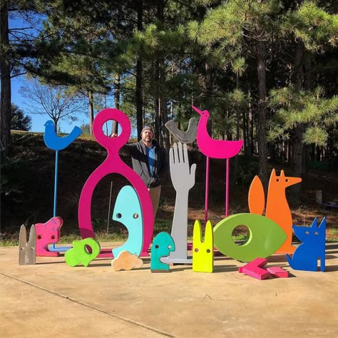 Whimsical Art Installation, Public Sculpture Art, Public Art Installation Interactive, Public Art Ideas, Outdoor Exhibition Design, Art Installation Outdoor, Art Installation Interactive, Outdoor Art Installation, Street Art Installation