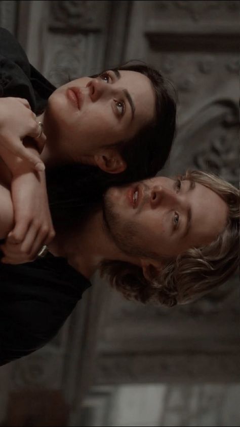 Girl Couple Aesthetic, Fictional Men Aesthetic, Cassandra Aesthetic, Historical Couple, Francis Valois, Reign Aesthetic, Reign Cast, Reign Mary And Francis, Dark Royalty Aesthetic