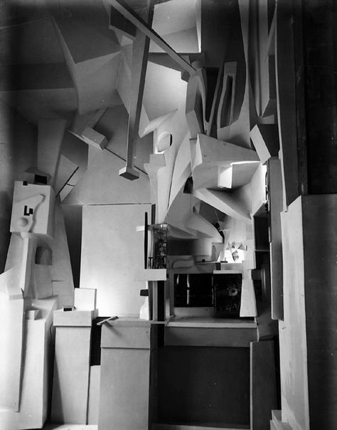 Merzbau Kurt Schwitters Hans Richter, Tristan Tzara, Hans Arp, Kurt Schwitters, Jean Arp, Alfred Stieglitz, Action Painting, Georges Braque, Man Ray