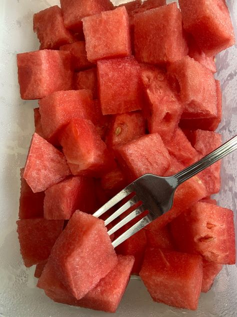 Frutta Aesthetic, Watermelon Mixed Drinks, Chrome Wallpaper, Watermelon Aesthetic, Healthy Food Motivation, Processed Meat, Healthy Fruits, Food Obsession, Savoury Dishes