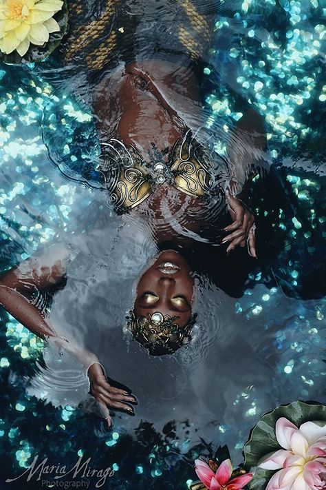 Mermaid Photoshoot Night, Mermaid Product Photography, Black Mermaid Photoshoot, Aquatic Photoshoot, Water Bearer Photoshoot, Mermaid Editorial Photoshoot, Siren Aesthetic Black Woman, Mermaidcore Black Women, Mermaid Inspired Photoshoot