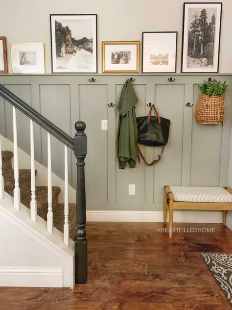 DIY Board And Batten Entryway - A Heart Filled Home | DIY & Home Decor Board And Batten Entryway, Batten Entryway, Vstupná Hala, Diy Board And Batten, Board And Batten Wall, Hal Decor, Home Entrance Decor, Home Diy Decor, Design Del Prodotto