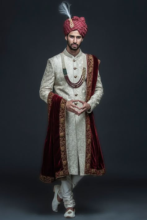 Sherwani Designs For Indian Grooms Outfits For Groom, Indian Groom Dress, Indian Wedding Clothes For Men, Wedding Dresses Men, Wedding Kurta For Men, Embroidered Sherwani, Wedding Outfits For Groom, Indian Wedding Poses, Groom Dress Men