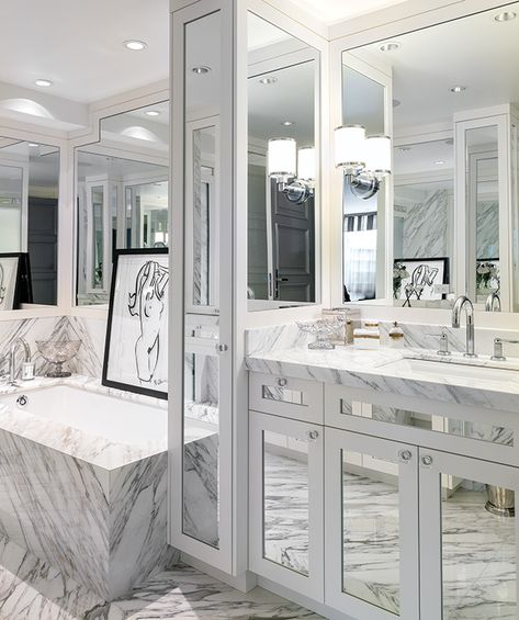 White And Silver Bathroom, Full Bath Ideas, Bath Tub Ideas, Contemporary Grey Bathrooms, Three Mirrors, Personal Bathroom, Bathroom Colours, Gray Doors, White Marble Bathrooms