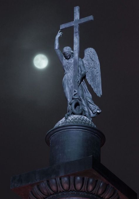 Full Moon Photos, Cemetery Angels, Church Aesthetic, I Believe In Angels, Angel Statue, Moon Photos, Ville Valo, Angels Among Us, Angel Statues