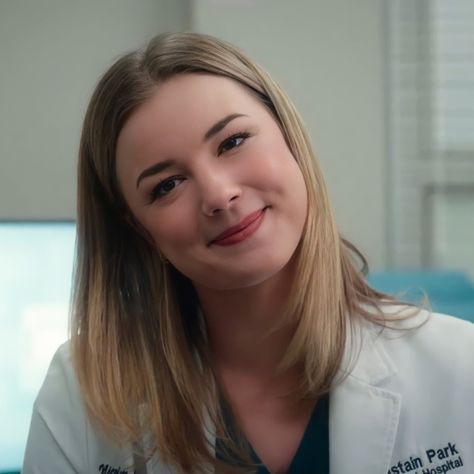 Emily Vancamp The Resident, Nic Nevin, Sheila Ortega, Amanda Clarke, Van Camp, Emily Thorne, Tiktok Profile, Sharon Carter, Emily Vancamp