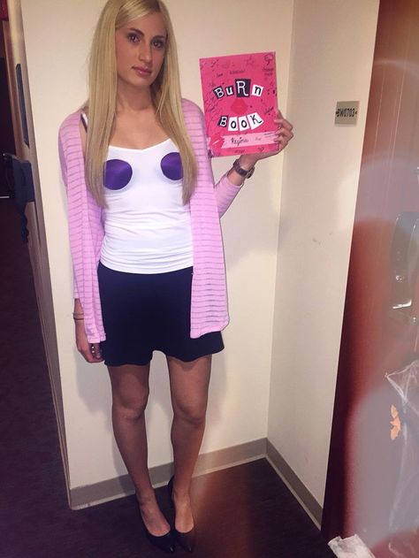 Regina George from Mean Girls.  11 Halloween Costumes for Girls Who Are Lazy AF | Her Campus Regina George Halloween Costume, Regina George Costume, Mean Girls Halloween Costumes, Mean Girls Costume, Mean Girls Halloween, Blonde Halloween Costumes, Quick Halloween Costumes, Themed Halloween Costumes, Diy Costumes Women