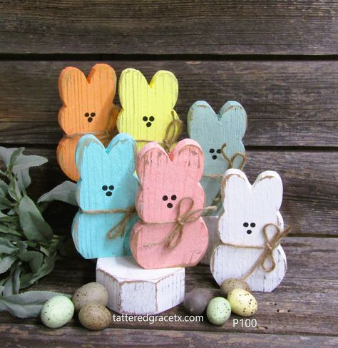 Easter Stuff, Easter Crafts To Sell, Wooden Easter Crafts, Peeps Crafts, Rustic Easter Decor, Easter Wood Crafts, Celebration Day, Easter Decorations Outdoor, Spring Easter Crafts