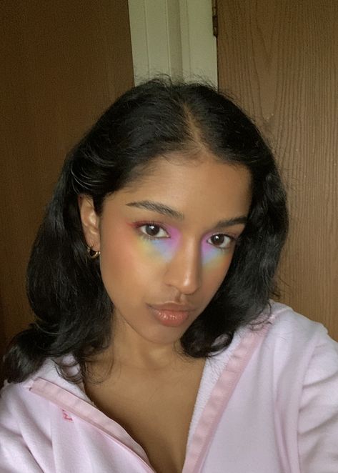 Rainbow Highlighter Makeup, Color Under Eye Make Up, Rainbow Undereye Makeup, Colored Undereye Makeup, Undereye Make Up, Rainbow Undereye, Lesbian Makeup, Showgirl Makeup, Under Eye Highlighter