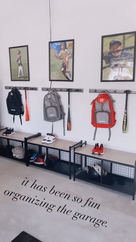 Sports Equipment Storage, Garage Storage Inspiration, Sports Storage, Garage Organization Tips, Workshop Diy, Garage Renovation, Garage Organize, Mud Room Storage, Storage Inspiration