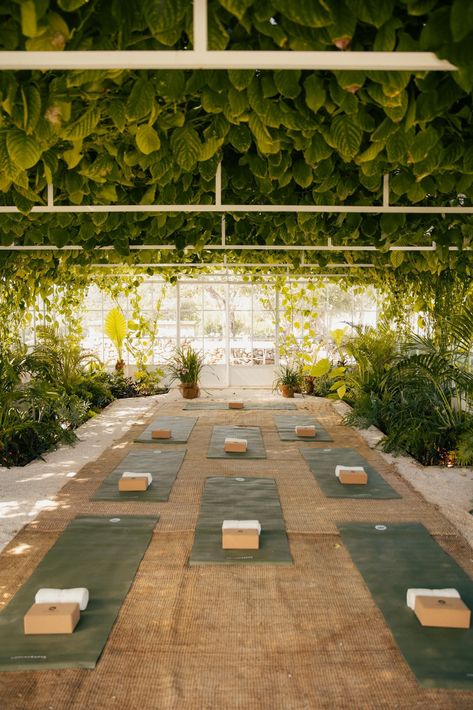 Pachamama Retreat Yoga Reception Area, Yoga Garden Space, Outdoor Yoga Platform, Yoga Space Design, Modern Yoga Studio, Outdoor Yoga Space, Outdoor Yoga Studio, Yoga Studio Interior, Wellness Center Design