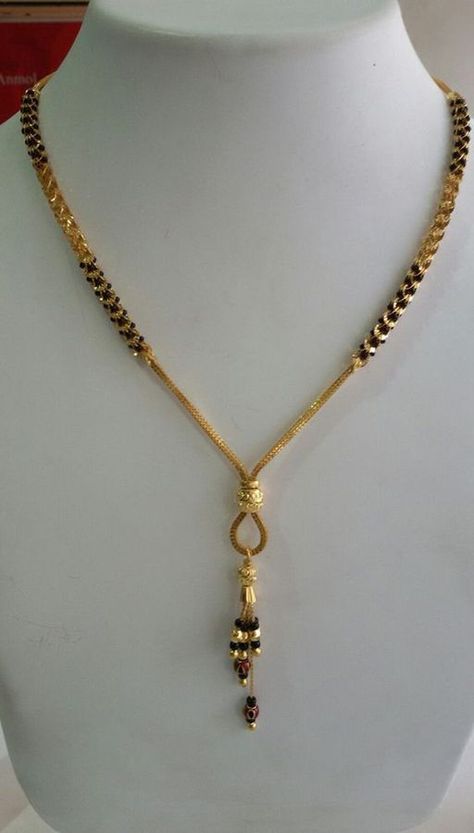 Simple Black Beads Chain Gold, Simple Mangalsutra Design Gold Jewellery, Black Beads Necklace Indian Gold, Short Black Beads Designs Gold, New Mangalsutra Designs Gold, Mini Mangalsutra Designs Gold, Fancy Mangalsutra Designs Gold, Nallapusalu Designs Gold Short, Mini Mangalsutra