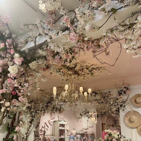 mix of reblogs & original nature and fashion content ig | shroomfae https://www.etsy.com/shop/FaeroseJewelry Fair Garden Aesthetic, Fairy Bedroom Aesthetic, Dollette Room, Fits Coquette, Cottage Princess, Bedroom Coquette, Coquette Aestethic, Coquette Fits, Room Coquette