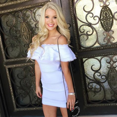 Kaylyn Slevin. Kaylyn Slevin, Beautiful Style, Old Style, Pictures Images, Beautiful Woman, Party Time, Off Shoulder Dress, Dress Skirt, Mini Dress