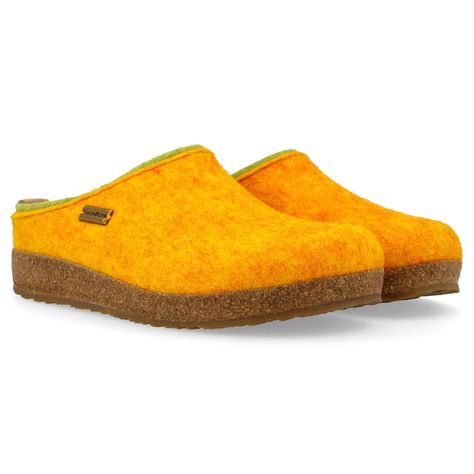 PRICES MAY VARY. ✅ FELT SHAPED UPPER - Durable and breathable felt made from boiled, virgin wool forms to the shape of your feet for long-lasting comfort and wear ✅ ANATOMIC FOOTBED - The comfortable warm footbed of the clogs is anatomically shaped to cushion your steps, contoured latex rubber midsoles topped with wool felt supply cushioning support ✅ HIGH QUALITY OUTSOLE - This great clogs with its solid cork footbed and the water-repellent outsole made of profiled rubber is not only suitable f Cute Winter Shoes, Wool Clogs, Clogs Style, Felt Shoes, Winter Shoes For Women, Wool Slippers, Luxury Store, Mule Clogs, Winter Shoes