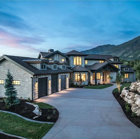 LAURA ROSQVIST | UTAH REALTOR | SELLING LUXURY REAL ESTATE (@utahhomeslaura) • Instagram photos and videos Utah Houses, Kourtney House, Mansions Interior, Luxury Mansions Interior, Utah House, Luxury Mansions, Mega Mansions, Dream Life House, Real Estate Photos