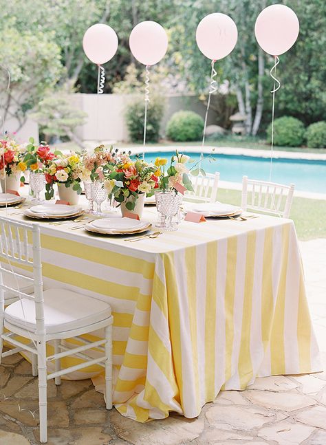 This bride to-be threw this preppy pink and yellow bridesmaid brunch for her best ladies to ask them all "Will You Be My Bridesmaid?" Gals Brunch, Bridesmaid Brunch Invitations, Bridal Brunch Decorations, Bridal Brunch Ideas, Bridesmaids Luncheon, Bridesmaid Brunch, Yellow Bridesmaid, Style Me Pretty Living, Brunch Decor