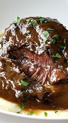 Beef Cheeks Slow Cooker, Beef Cheeks Recipe, Slow Cooked Beef Cheeks, Red Wine Beef, Crockpot Steak, Pork Cheeks, Beef Food Recipes, Beef Cheeks, Slow Cooked Beef