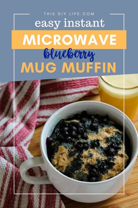 In minutes you can make a personal blueberry microwave muffin in a mug! A healthy and delicious breakfast. This microwave mug muffin is vanilla blueberry, but you can use this recipe with any fruit combination. A great breakfast for teens - filling and hearty. Microwave Muffin In A Mug, Weight Watcher Mug Cake, Breakfast For Teens, Oatmeal Blueberry Muffins Healthy, Microwave Muffin, Mug Muffin, Mug Dessert Recipes, Microwave Desserts, Mug Dessert