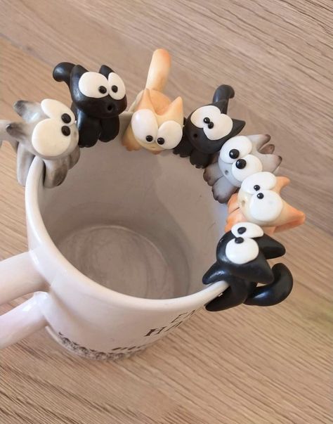 Polymer Clay Mug, Crea Fimo, Polymer Clay Gifts, Air Dry Clay Projects, Clay Diy Projects, Clay Crafts Air Dry, Polymer Clay Animals, Cute Polymer Clay, Clay Animals