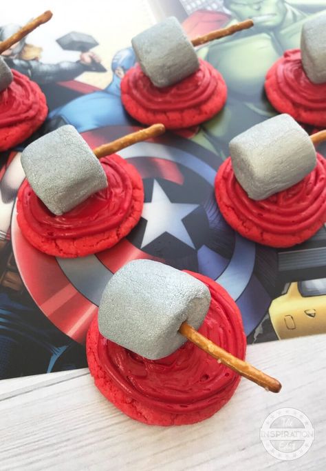 Thor Cookies For Superhero Parties Thor Cookies, Superhero Snacks, Superhero Party Food, Diy Avengers, Superhero Cookies, Thor Superhero, Super Hero Party, Marvel Birthday Party, Marvel Party