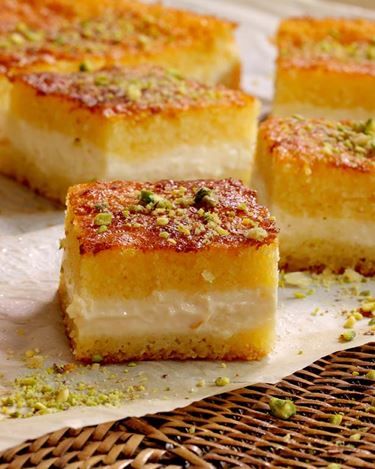 Basbousa Recipe With Cream, Aussie Desserts, Croatian Cakes, Basbousa Recipe, Cooking Business, Semolina Cake Recipe, Desert Board, Lebanese Sweets, Semolina Recipe