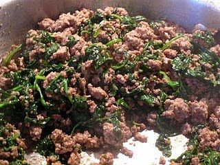 Try Ground Beef and Spinach! You'll just need 1 lb grass fed ground beef, 1/2 red onion, chopped, 1/2 tsp Cumin, 1/2 TBSP Garlic Powder, Pepper, 1 TBSP... Ground Meat And Spinach Recipes, Ground Beef And Fresh Spinach Recipes, Ground Beef And Spinach Recipes Healthy, Keto Ground Beef And Spinach Recipes, Hamburger Spinach Recipes, Hamburger And Spinach Recipes, Ground Beef Spinach Recipe, Beef And Spinach Recipes, Ground Beef And Spinach Recipes