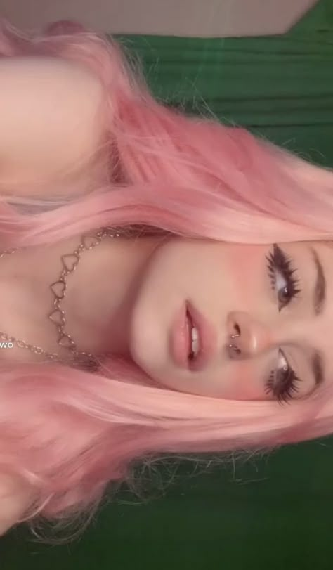 Hannah Owo, E Girl Makeup, Light Pink Hair, Edgy Makeup, Cute Makeup Looks, Let's Chat, Dye My Hair, Hair Dye Colors, Cute Cosplay