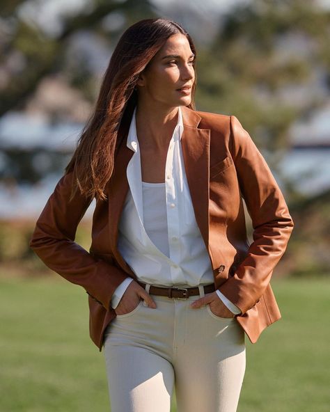 Lauren Ralph Lauren’s Instagram photo: “Simplicity for Spring. #LaurenRalphLauren blazers bring a relaxed sophistication to seasonal dressing. Discover more from our Spring…” Ralph Lauren Womens Clothing, Leather Blazer Women, Camel Blazer, Ralph Lauren Leather, Lily Aldridge, Brown Blazer, Ralph Lauren Style, Ralph Lauren Women, Old Money Style