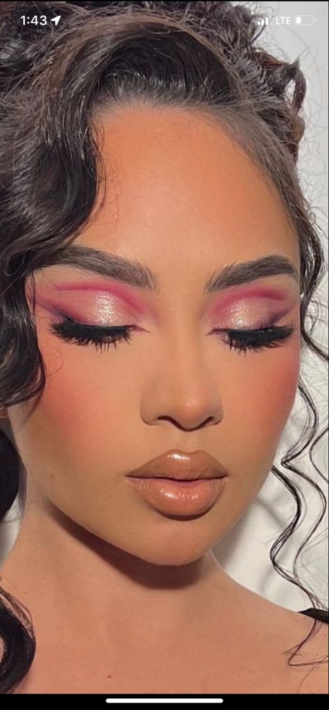 Pink Makeup Inspo Aesthetic, Pink Glam Eyeshadow, Makeup Looks With Pink Hair, Hot Pink Glam Makeup, Hot Pink Makeup Looks Eyeshadows, Hot Pink Quince Makeup, Mother’s Day Makeup, Pink Makeup For Black Women, Dramatic Pink Eye Makeup