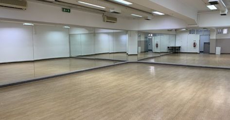 Kpop Dance Practice Room, Trainee Kpop Schedule, Kpop Dr Shifting, Fake Kpop Group, Dance Studio Design, Dance Studio Decor, Dance Room, Practice Room, Dance Rooms