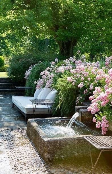 Garden Deco, Water Features In The Garden, Garden Fountains, Garden Pathway, Garden Signs, Courtyard Garden, Garden Cottage, Water Feature, Back Garden