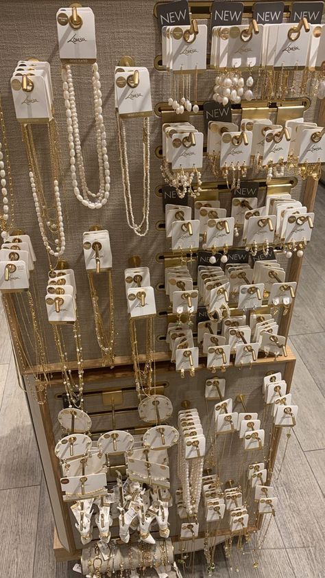 Jewellery Store Aesthetic, Jewellery Brand Aesthetic, Jewelry Boutique Display, Jewellery Shop Interior Design Jewelry Stores Display Ideas, Jewellery Business Aesthetic, Jewelry Business Aesthetic, Small Jewellery Shop Design, Jewellery Display Ideas Shops, Jewelry Display Store