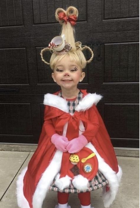 Cindy Loo Who Costume, Halloween With Baby, Whoville Christmas Party, Cindy Lu, 1rst Birthday, Christmas Movie Characters, Christmas Party Costume, Diy Christmas Sweater, Halloween Parejas