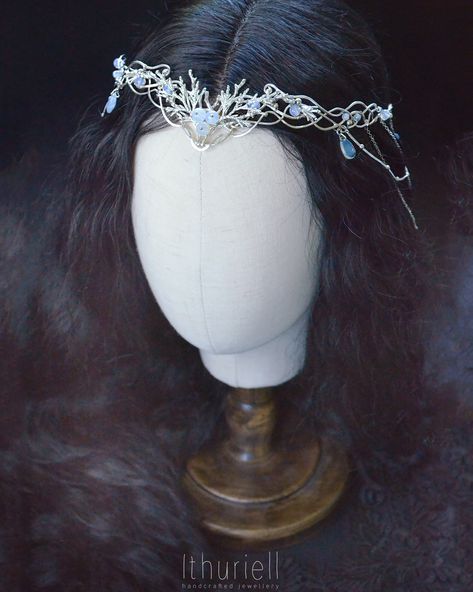 • Moonchild • Crown yourself with moonlight and stardust ✨ #fantasyfashion #crown #nightcourt #fairycore #darkfantasy #ethereal #lordoftherings #wearableart #weddingcrown Silver Moon Crown, Fantasy Head Piece, Fantasy Crown Aesthetic, Fantasy Crown Art, Ethereal Headpiece, Ethereal Accessories, Fantasy Tiara, Fantasy Headpieces, Moon Headpiece