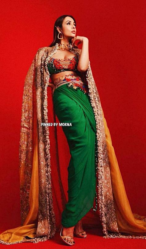 Anamika Khanna - India 🇮🇳 Fusion Wear Indian, Haldi Outfits, Simple Lehenga, Kaftan Designs, Anamika Khanna, Tandoori Masala, Cocktail Outfit, Fashion Top Outfits, Traditional Indian Outfits