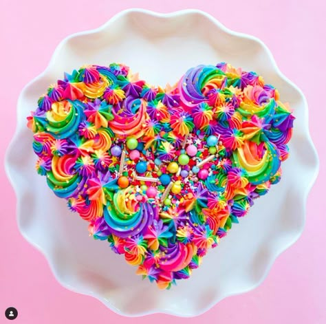 Rainbow Heart Cake Birthday, Heart Shaped Cake Decorations, Heart Cake Rainbow, Colorful Heart Cake, Colorful Cakes Birthday, Pride Cake Ideas, Heart Birthday Cake Ideas, Heart Shaped Cake Ideas, Rainbow Birthday Party Cake