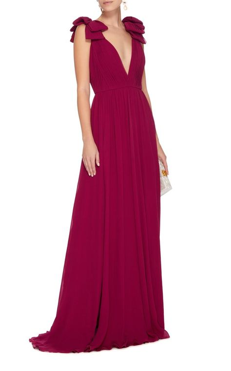 This Elie Saab gown features a deep-V neckline, bow detail on shoulders, pleating on bodice and skirt, and thigh high slits on front side of legs. Bow Shoulder Dress, Cutesy Clothes, Elie Saab Gowns, Designer Wardrobe, Chic Evening Dress, Best Wedding Guest Dresses, Viva Magenta, Wedding Guest Outfits, Velvet Dresses