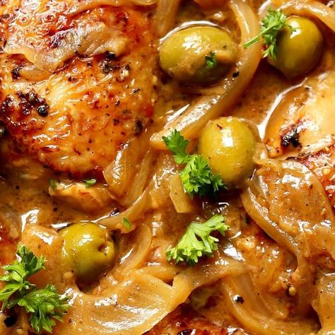 Travelandmunchies on Instagram: "Poulet Yassa (Yassa au Poulet) or Chicken Yassa 🙌🏿 A Senegalese dish of chicken marinated with lemon or lime, Dijon mustard and in some recipes, vinegar. The chicken is simmered with sauteed onions and seasoned to taste! Happy to be exploring yet another West African country’s dish! 🔥 My variation of Poulet Yassa is in my opinion, the simplest version of the dish and it was extremely tasty! 🙌🏿👌🏿 The dish leans sour, with sweetness from the caramelized onio Chicken Yassa, Senegalese Food, Sauteed Onions, Pickled Onion, Habanero Pepper, West African Countries, Chicken Skin, Caramelized Onion, Pepper Seeds