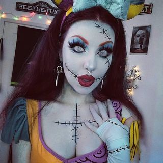 Uncommon Halloween Costumes, Gown And Gloves, Scary Halloween Makeup Looks, Sally Costume Makeup, Cosplaystyle Female, Sally Makeup, Beautiful Halloween Makeup, Sally Dress, Scary Halloween Makeup