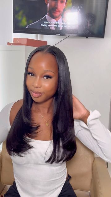 Layered Sew In Hairstyles, Styles To Do With Sew Ins, Leave Out With Layers, Graduation Sew In Hairstyles, Closer Sew In Hairstyles, Sew In Shoulder Length Hair, Medium Length Sew In Weave Straight, Middle Part Sew In Medium Length, Buss Down Sew In