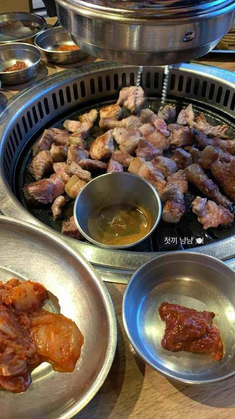 Food Letters, Korean Barbeque, Korea Trip, Korea Food, Asian Aesthetic, Story Ig, Food Obsession, Ig Stories, Korean Food