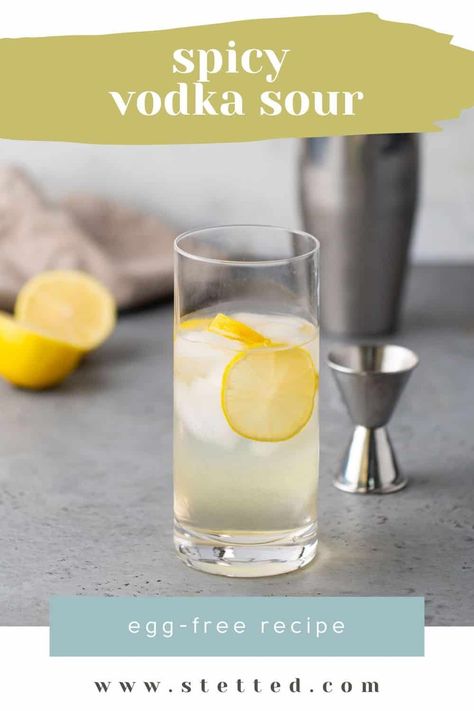 The spicy simple syrup for this vodka sour is easy to make and creates enough syrup for multiple cocktails. Make it ahead of time and you can shake up this drink any time you like!  https://www.stetted.com/vodka-sour/ Vodka Sour Recipe, Vodka Sour, Vodka Cocktails Recipes, Simple Syrup Recipes, Sour Cocktail, Refreshing Cocktail, Hot Peppers, Dinner Side Dishes, Vodka Drinks