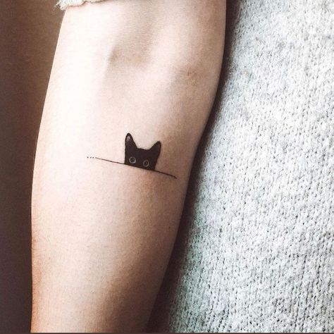 Small Cat Face Tattoo, Cat Face Tattoo, Cat Silhouette Tattoos, Cat Face Tattoos, Small Henna Tattoos, Small Henna, New Tattoo Ideas, Silhouette Tattoos, Cat Tattoos