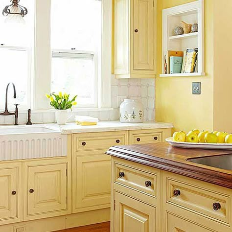 Kitchen Cabinet Color Choices Light Yellow Cabinets, Buttercup Yellow Kitchen, Yellow Aesthetic Kitchen, Butter Yellow Kitchen Cabinets, Yellow Themed Kitchen, Yellow Backsplash Kitchen, Pastel Yellow Kitchen, Light Yellow Kitchen, Kitchen Ideas Yellow