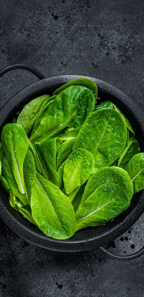 Spinach Aesthetic, Think Food, A Wallpaper, Spinach, Cute Wallpapers, Aesthetic Wallpapers, Food Photography, Good Food, Healthy Eating