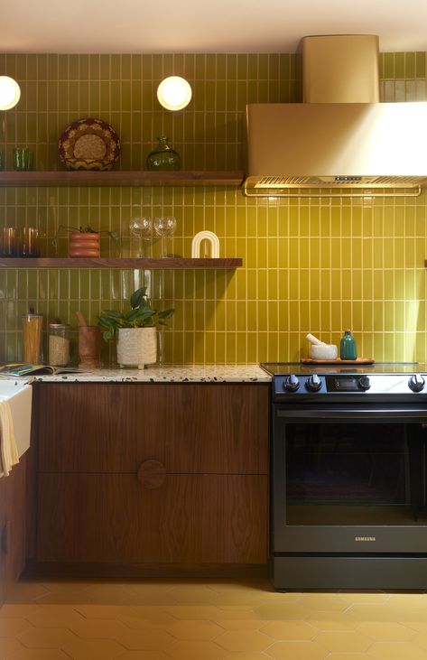 Cocina IV: A Space Inspired by Love and Light — David Quarles IV Olive Green Mid Century Kitchen, 70s Kitchen Aesthetic Modern, 70s Kitchen Backsplash, Bold Kitchen Backsplash, Kitchen Midcentury Modern, 70’s Kitchen, Terrazzo Countertops, 40s Kitchen, Geometric Tile Backsplash