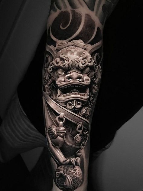 Straight Lines Tattoo, Straight Line Tattoo, Foo Dog Tattoo Design, Samurai Tattoo Sleeve, Japanese Leg Tattoo, Lines Tattoo, Mangas Tattoo, Foo Dog Tattoo, Tattoo Uk